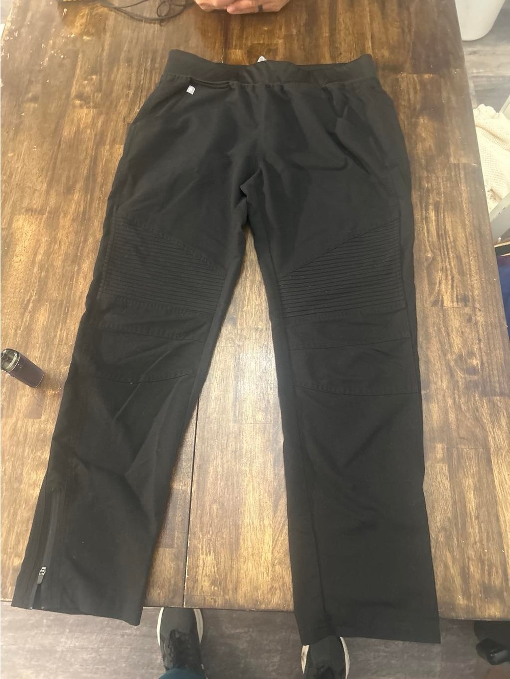 Figs Black Moto-Style Men’s Jogger Pants